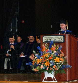 Raskin giving address at Convocation 2007